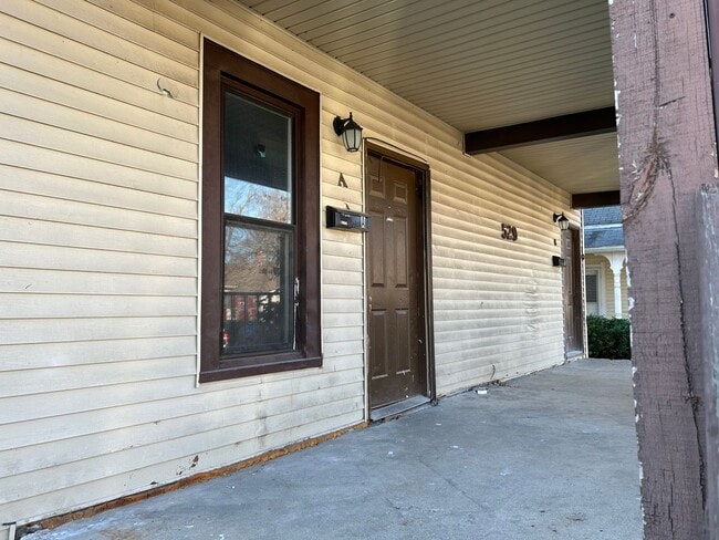 Building Photo - 529 W Taylor St
