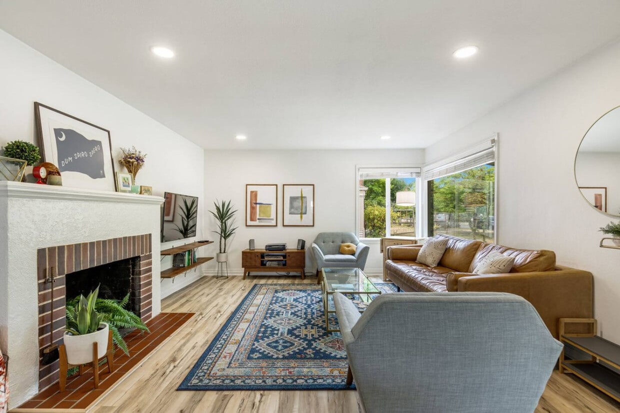 Foto principal - 8626 13th Ave SW