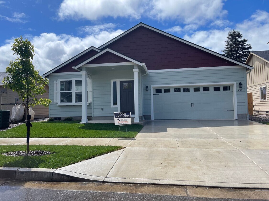 Primary Photo - Brand new 3 Bedroom 2 bath home