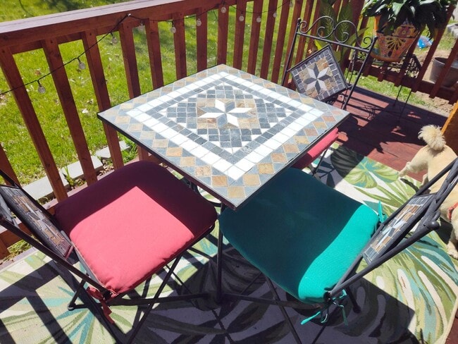 Building Photo - 128 Riverside Dr