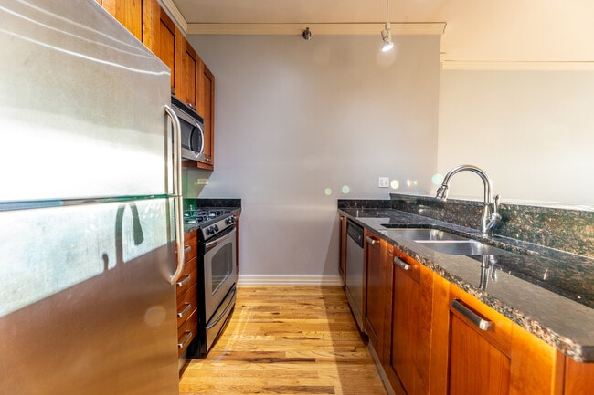 Building Photo - 170 W Polk St