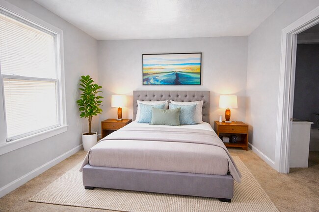 Building Photo - 1405 N Mount Street