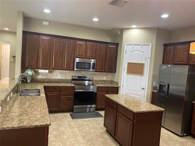 Building Photo - 8256 Prestbury Dr
