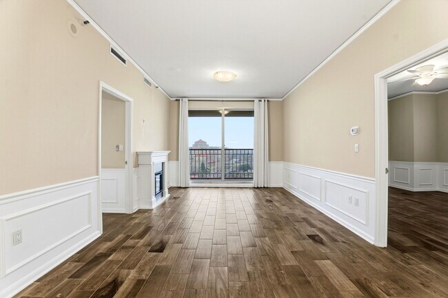 Foto del edificio - 1 Towers Park Ln