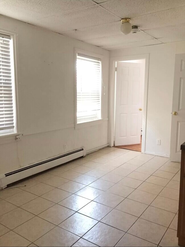 Building Photo - 1247 Shackamaxon St