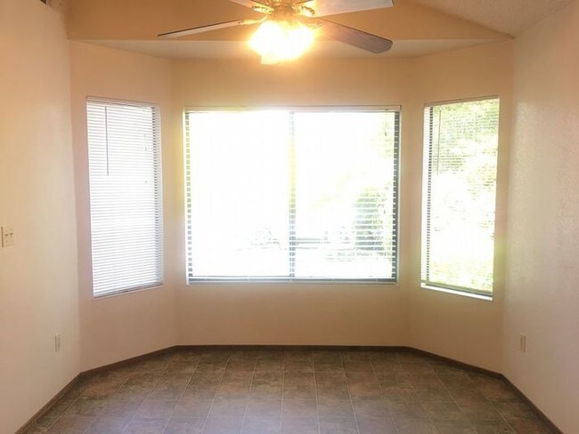 Building Photo - Spacious M-Section home near community park.