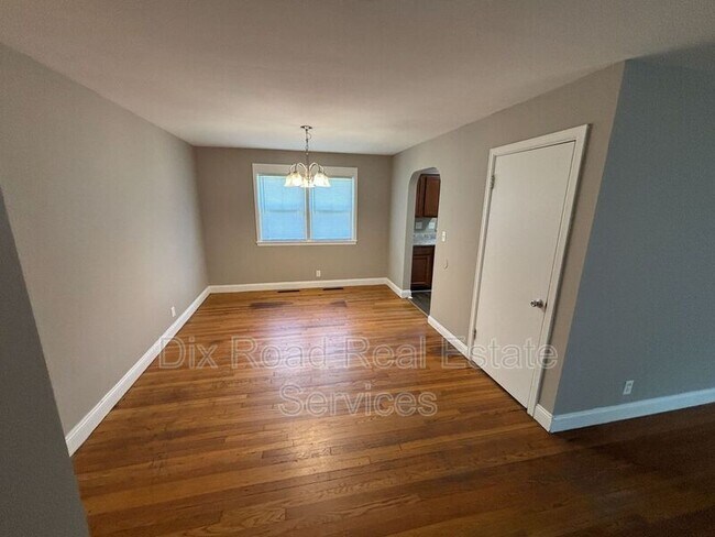 Foto del edificio - 1750 N Staunton Dr