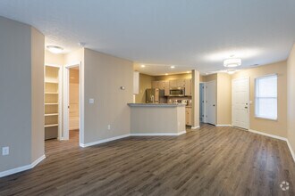 2BD 1BA 925 sq. ft. - Crossings Village