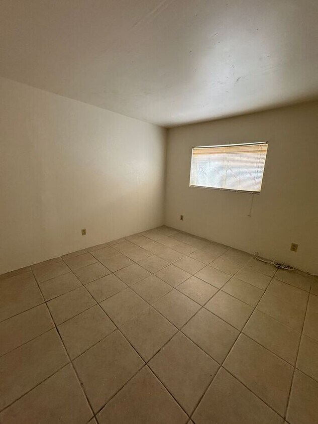 Foto del edificio - 2873 N Fontana Ave
