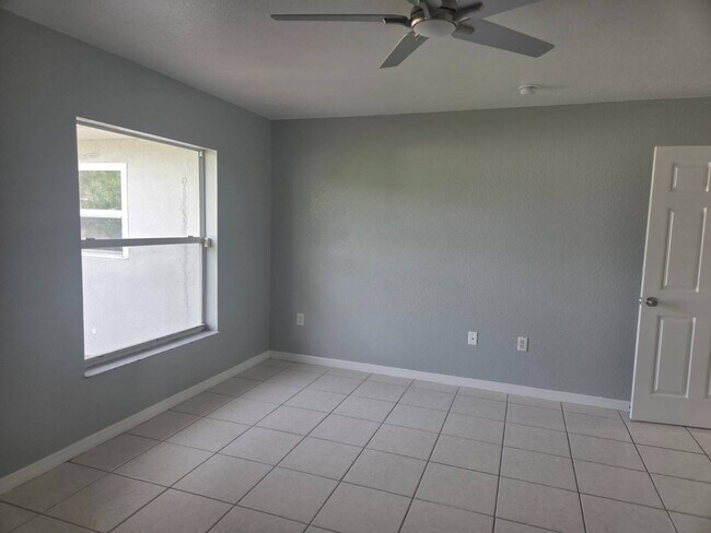 Building Photo - 609 Porsche Ave