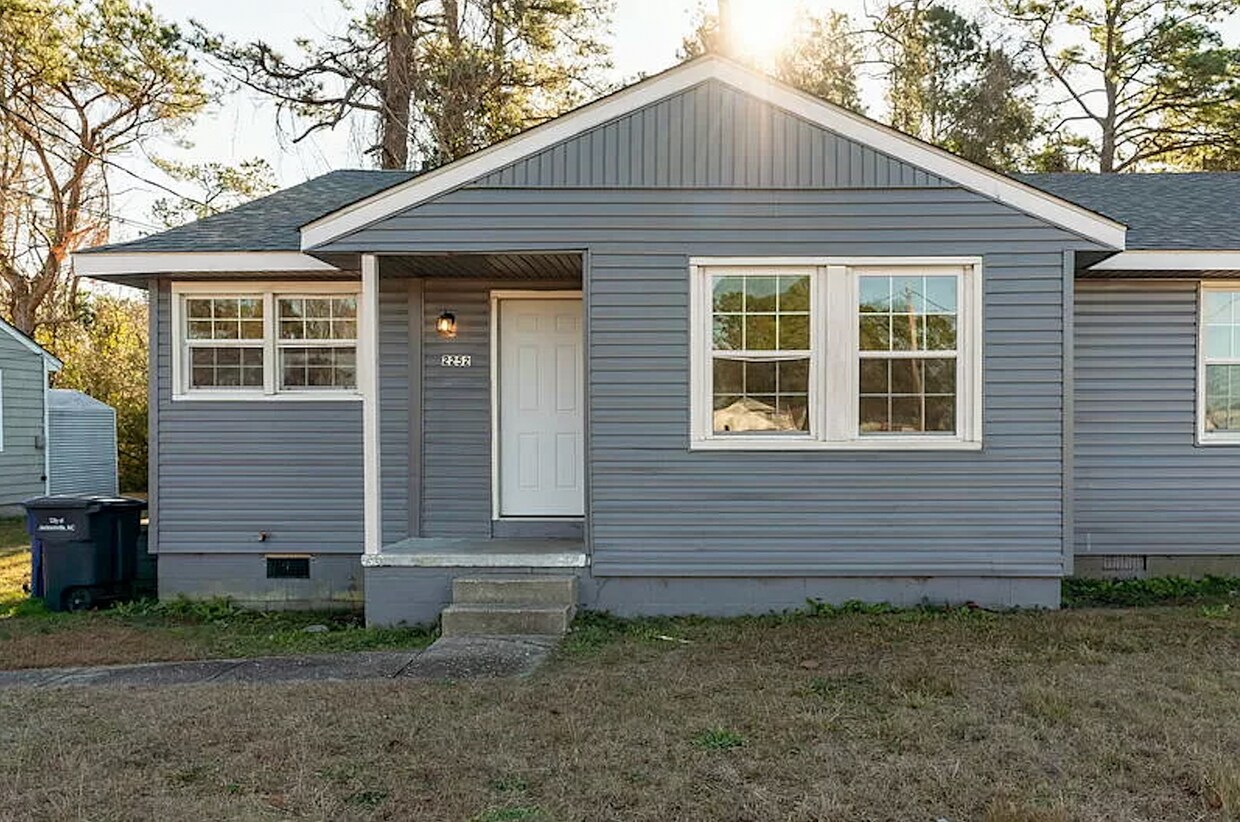Primary Photo - 2250-2252-2252 Onslow Dr