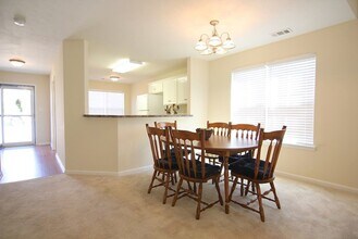 Building Photo - 108 Mistletoe Way