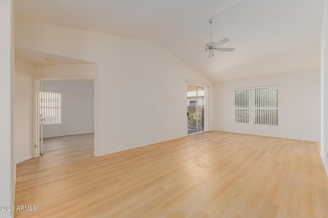 Building Photo - 9846 W Tonopah Dr