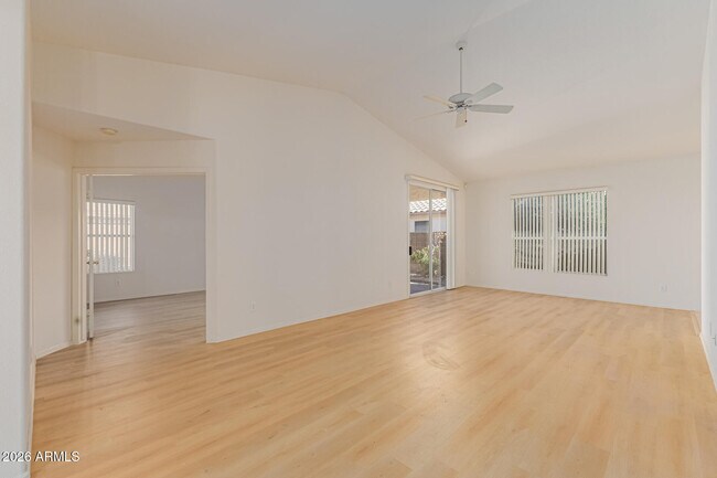 Foto del edificio - 9846 W Tonopah Dr