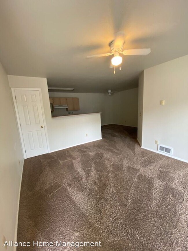 Building Photo - 3 br, 2 bath House - 1310 A St. #102