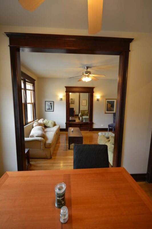 Foto del edificio - 2113 W North Ave