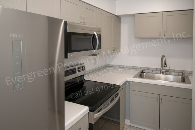 Building Photo - 1705 Heatheridge Rd