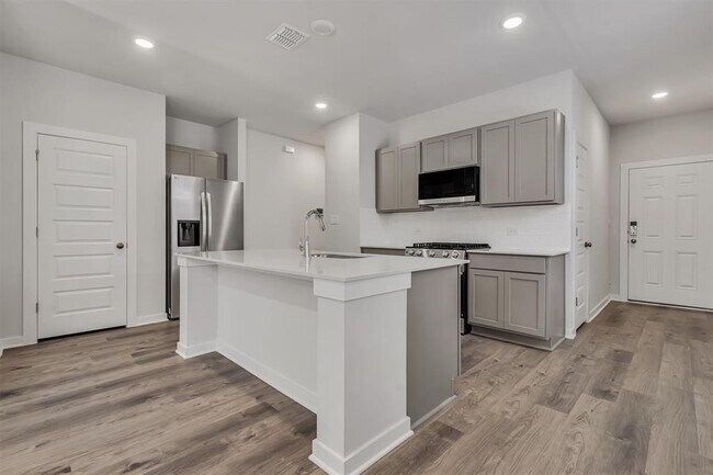 Building Photo - 212 Bendecido Loop