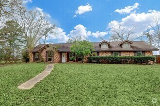 Building Photo - 10407 Fairview Dr