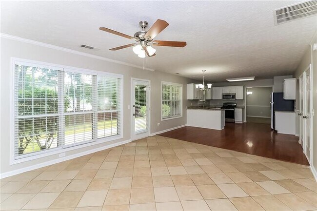 Building Photo - 2804 Nance Dr NW