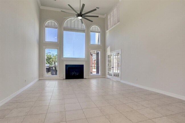 Foto del edificio - 5519 Bridlewood Dr