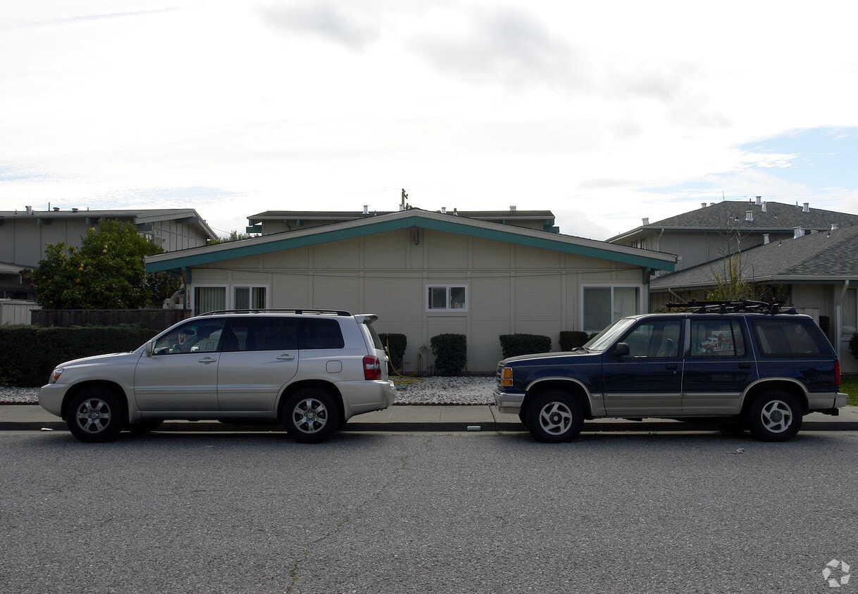 Building Photo - 1829 El Parque Ct