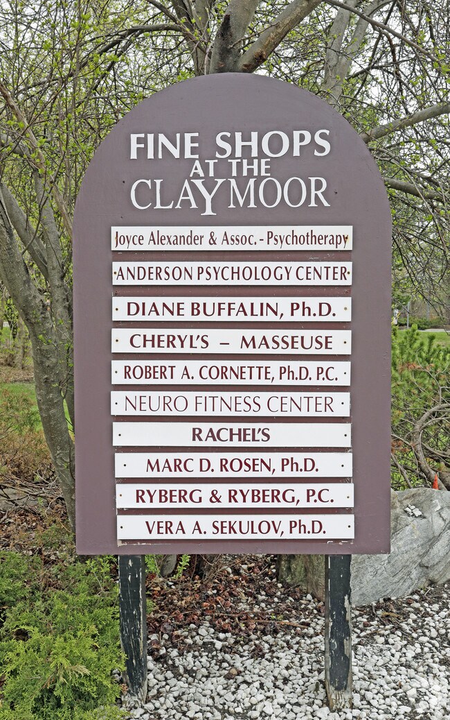 Claymoor Luxury Apartments 29260 Franklin Rd Southfield, MI