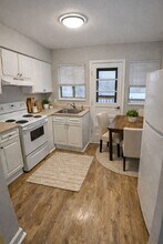 Building Photo - 10682 E Holly Rd