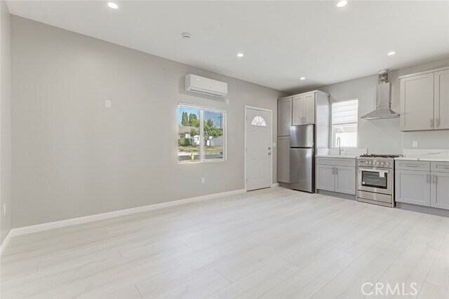 Building Photo - 10933 Nassau Ave