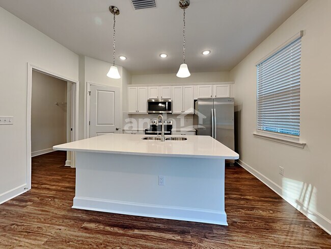 Building Photo - 12277 Sapp Rd