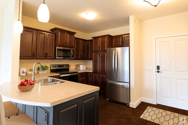 Fully Equipped Modern Kitchens with Ample Cabinet Space - The Linx Club at Brookfield Hills Apartments