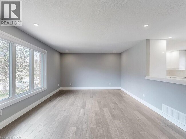Building Photo - 35 Innisbrook Dr