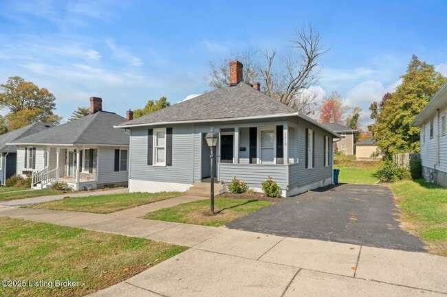 Building Photo - 1319 Maple St