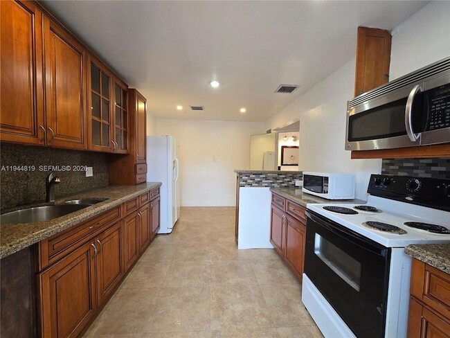 Photo - 2957 SW 36th Ct Apartment