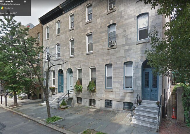 Building Photo - 2211 Locust St