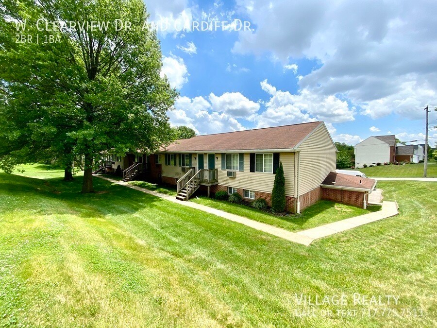 Foto principal - Affordable 2-Bed Convenient to I-83! Perfe...