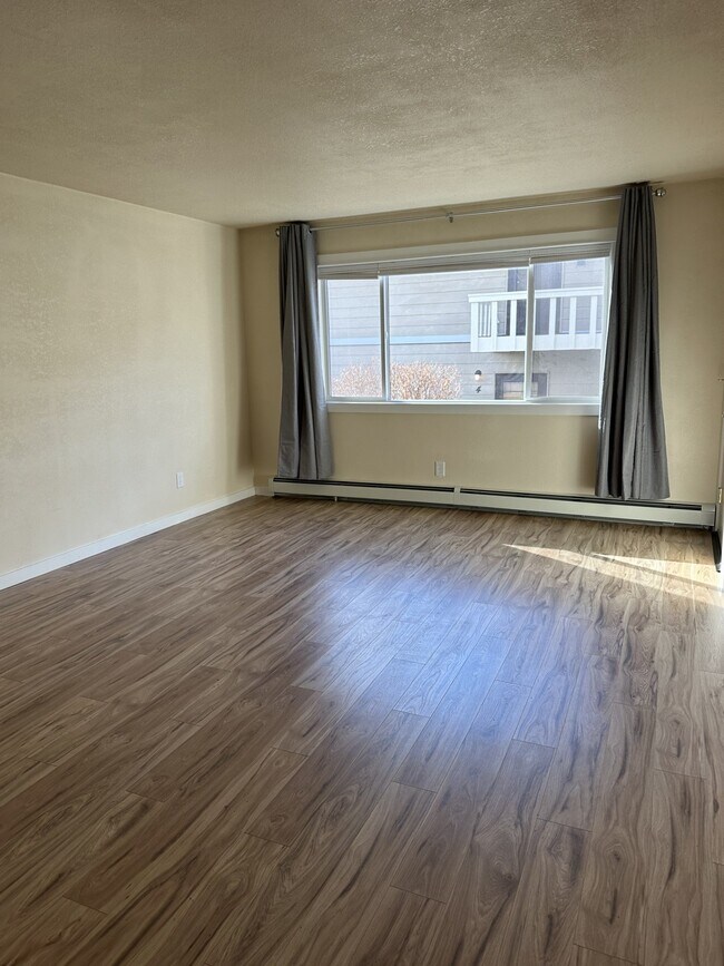Foto del edificio - 1028 Longstaff St