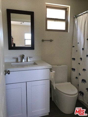 Foto del edificio - 8643 Langdon Ave