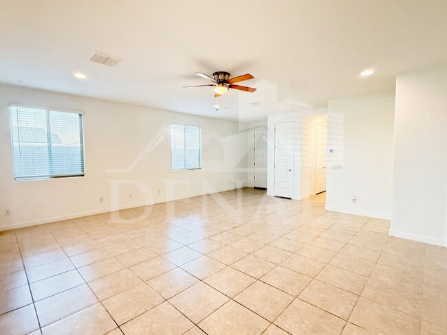 Building Photo - 11682 N 188th Dr
