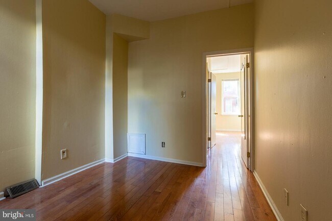 Foto del edificio - 2047 Fitzwater St