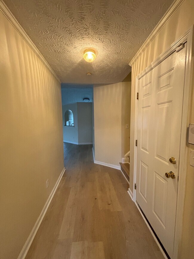 Foto del edificio - 1135 Derbyshire Rd