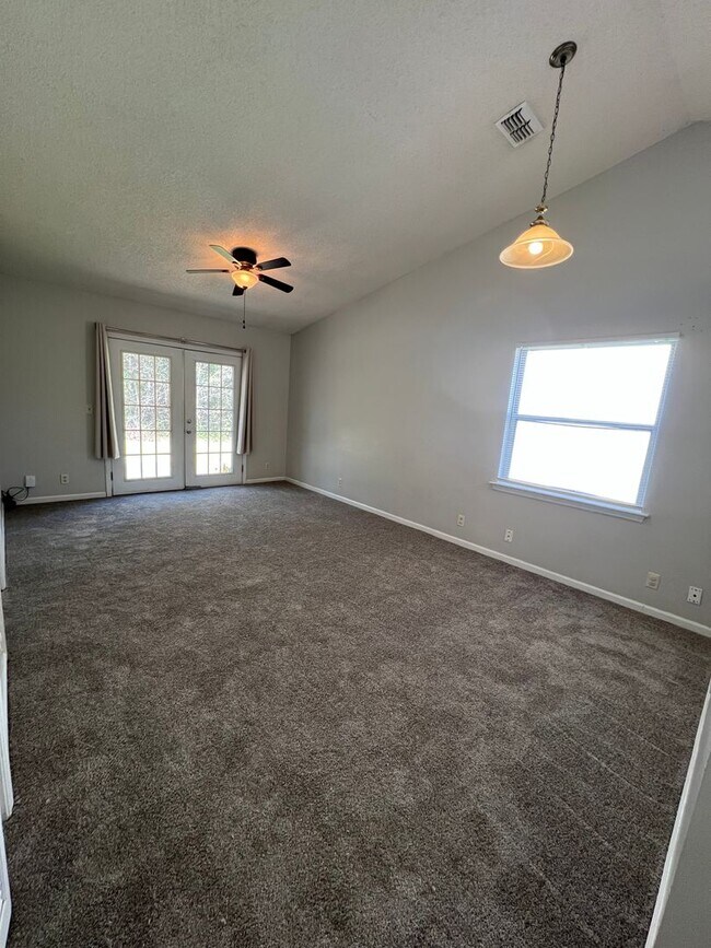 Foto del edificio - 235 W Lakemont Dr