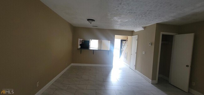 Building Photo - 4672 Longman Way