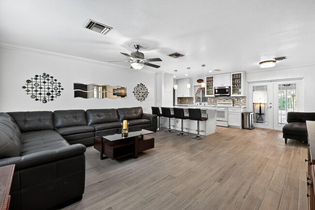Foto del edificio - 407 Highwood Cir