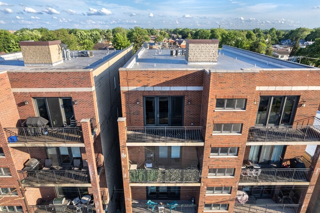 Building Photo - 7443 W Irving Park Rd