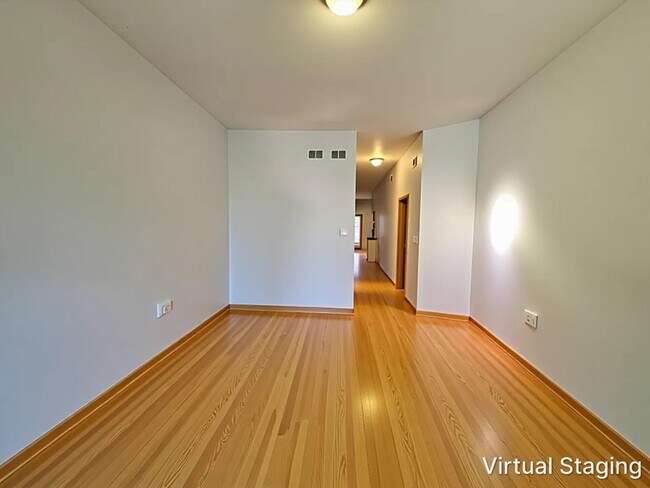 Foto del edificio - 1425 W Henderson St