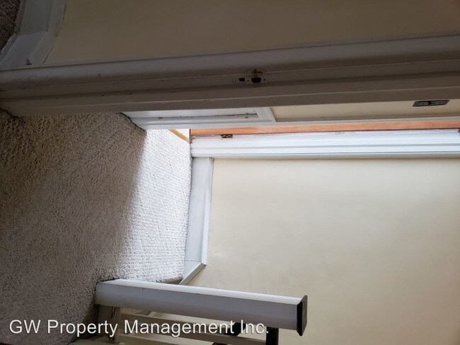 Foto del edificio - 2 br, 2 bath House - 256 Laveer St.