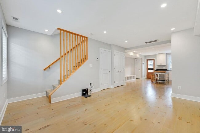 Building Photo - 1726 E St NE