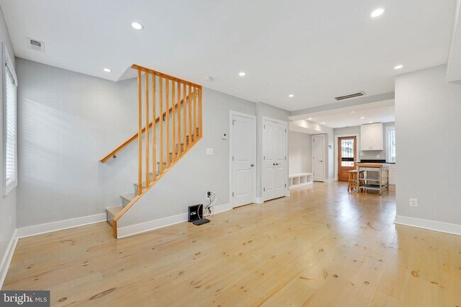 Foto del edificio - 1726 E St NE