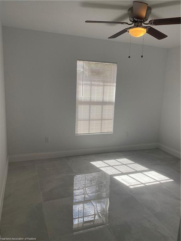 Foto del edificio - 851 Kingfisher Ave NW
